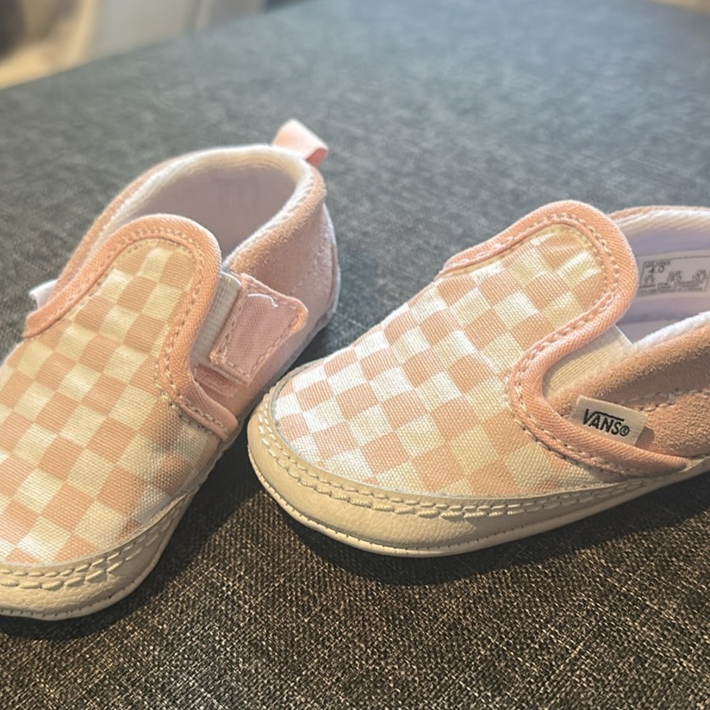 Vans infant Pink Checkered Slip-On walkers infant 4.0